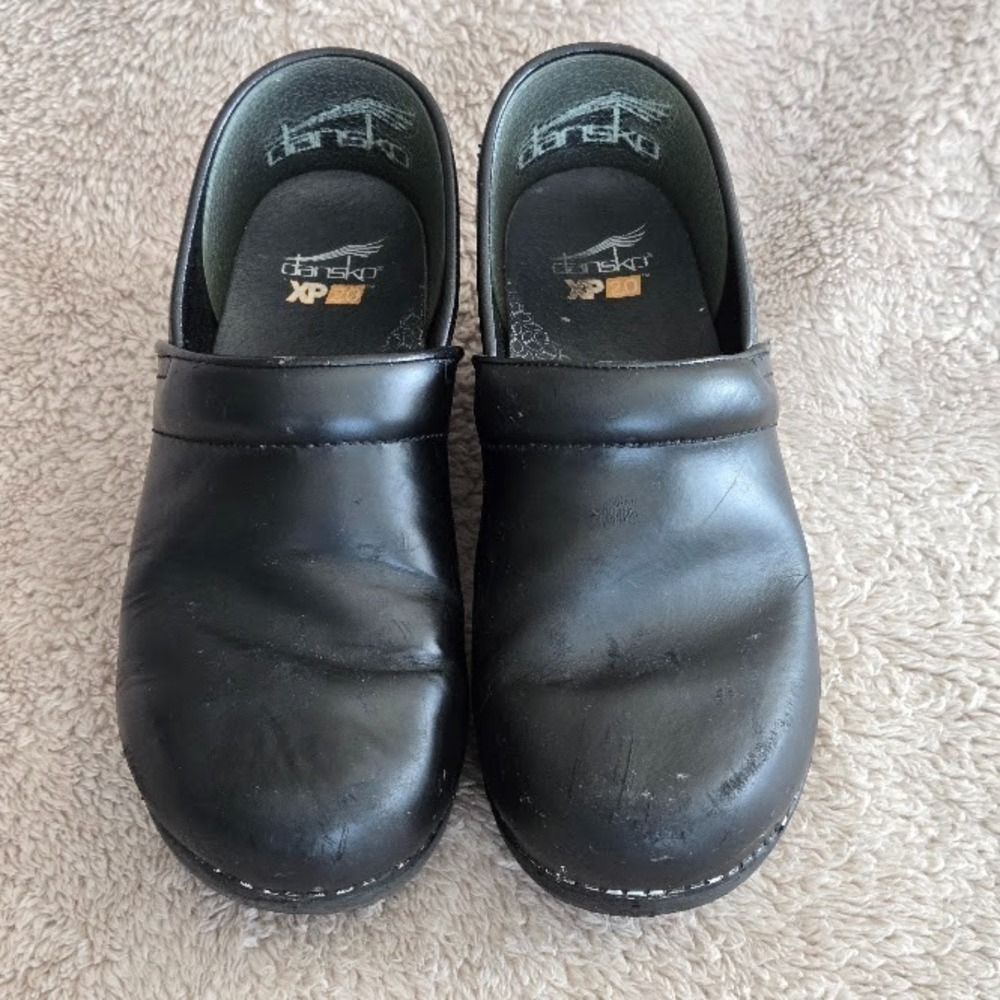 Dansko Womens Clog Shoes Black Leather Round Toe Slip Resistant 9-9.5 EUR 40 - Picture 2 of 9